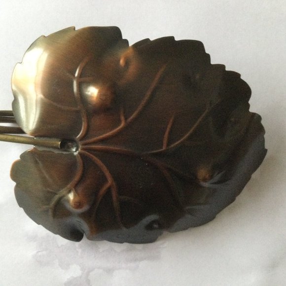 Small leaf plate ashtray home decor copper metal leaf shape finger loop handle - Picture 6 of 6